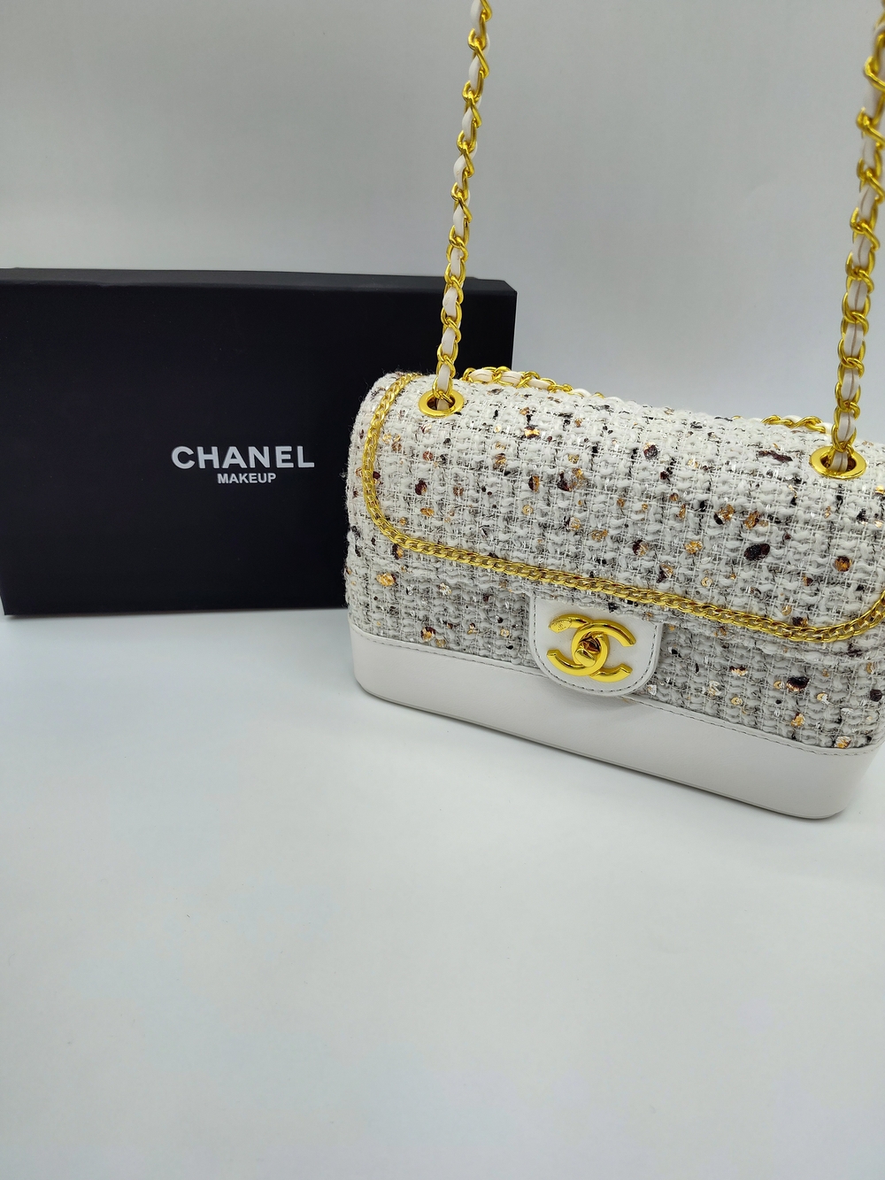 CHANEL Makeup Promotional Gift White Tweed Gold Chain Cosmetic CC Turnlock NIB